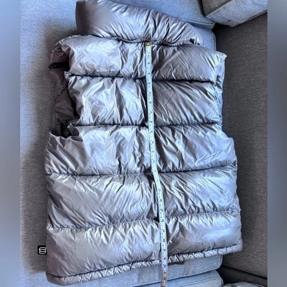 Aritizia Super Puff Original with detachable  hoodie metallic taupe / M / EUC - Picture 2 of 10